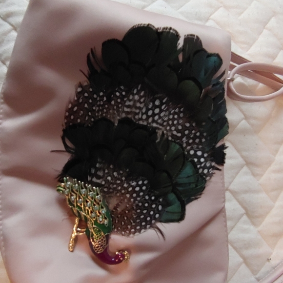 Clutch - Picture 2 of 5